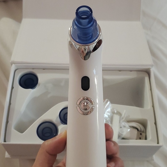 New Electric Blackhead Remover Face Cleaner - Picture 12 of 12